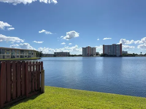 1284 NE 191 North Miami Beach FL 33179
