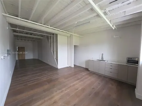 164 NW 20th Street Miami FL 33127