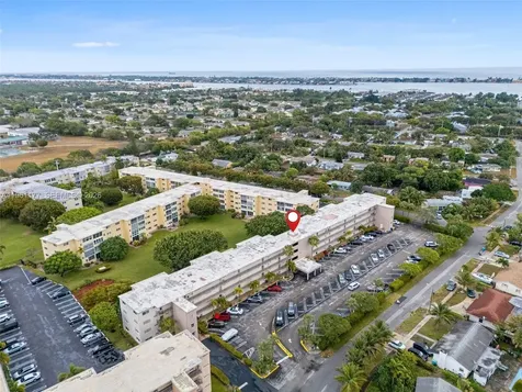 2601 NE 3rd Court Boynton Beach FL 33435