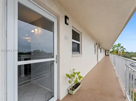 2601 NE 3rd Court Boynton Beach FL 33435