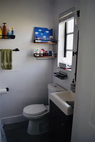 4155 NW 12th Terrace Oakland Park FL 33309