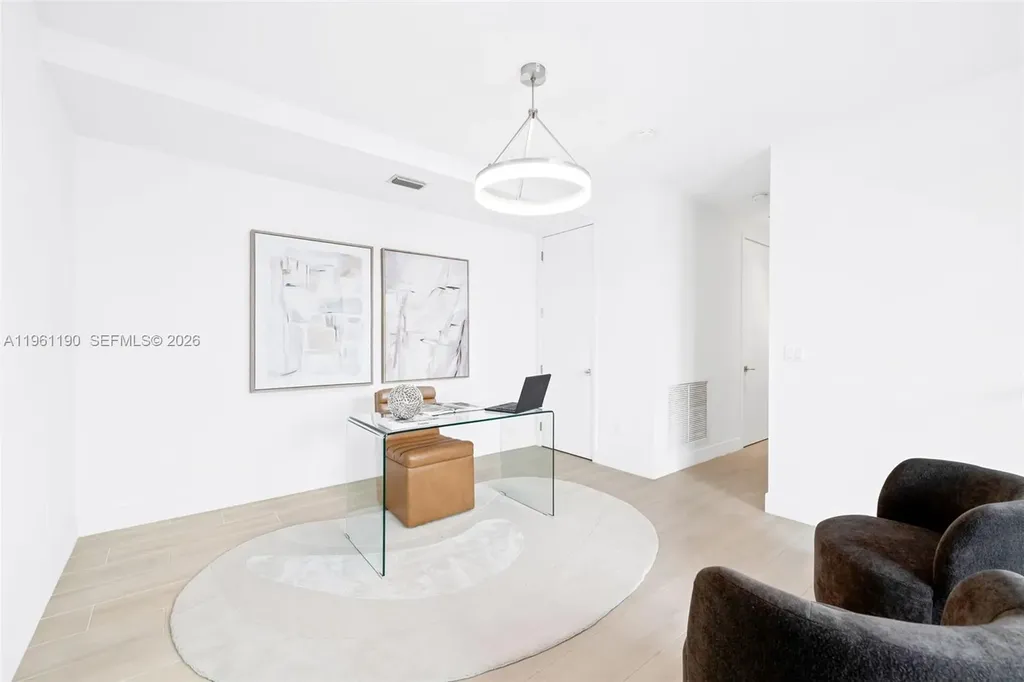 811 NE 17th Way Fort Lauderdale FL 33304