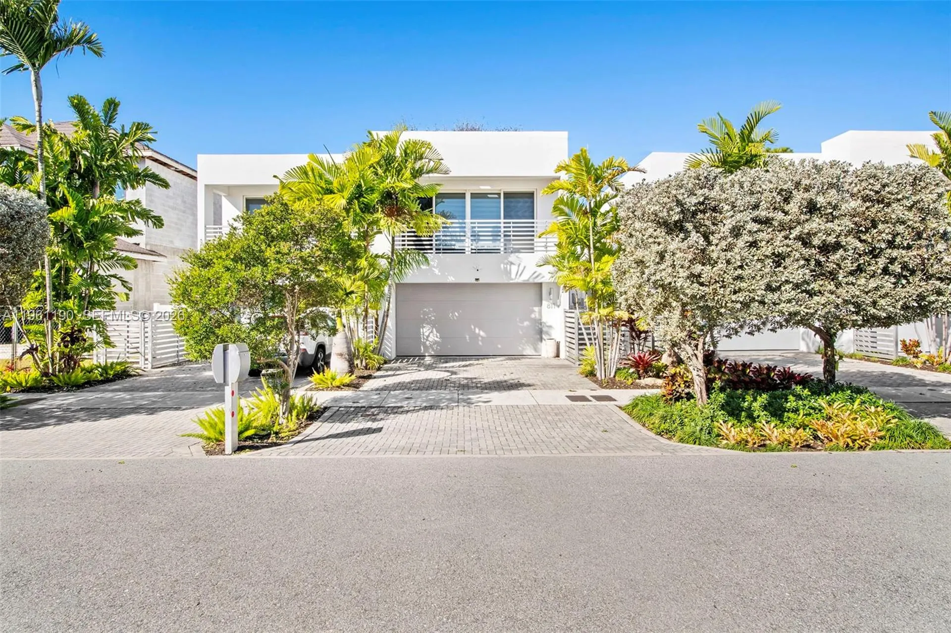 811 NE 17th Way Fort Lauderdale FL 33304