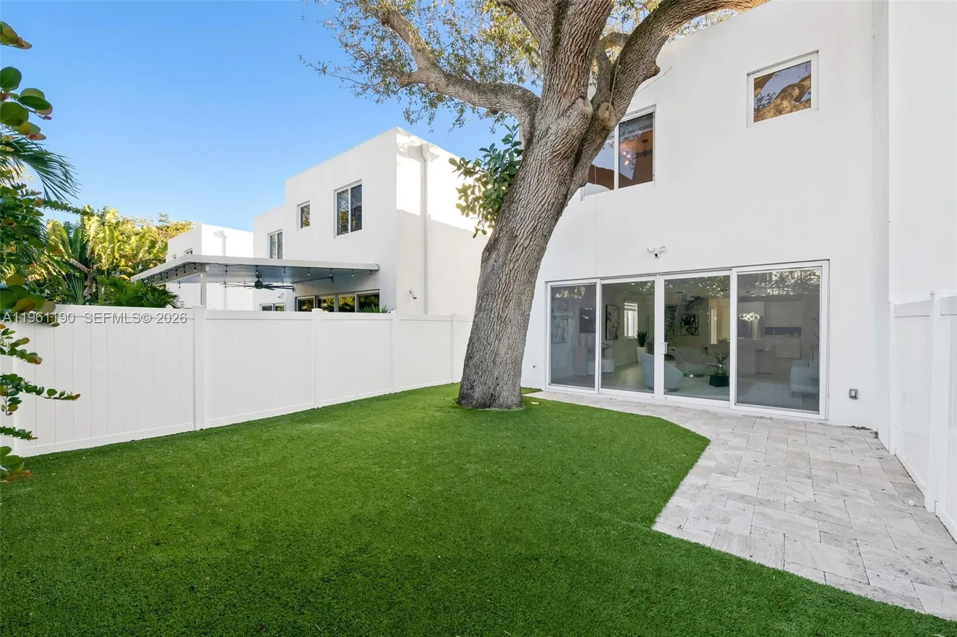 811 NE 17th Way Fort Lauderdale FL 33304