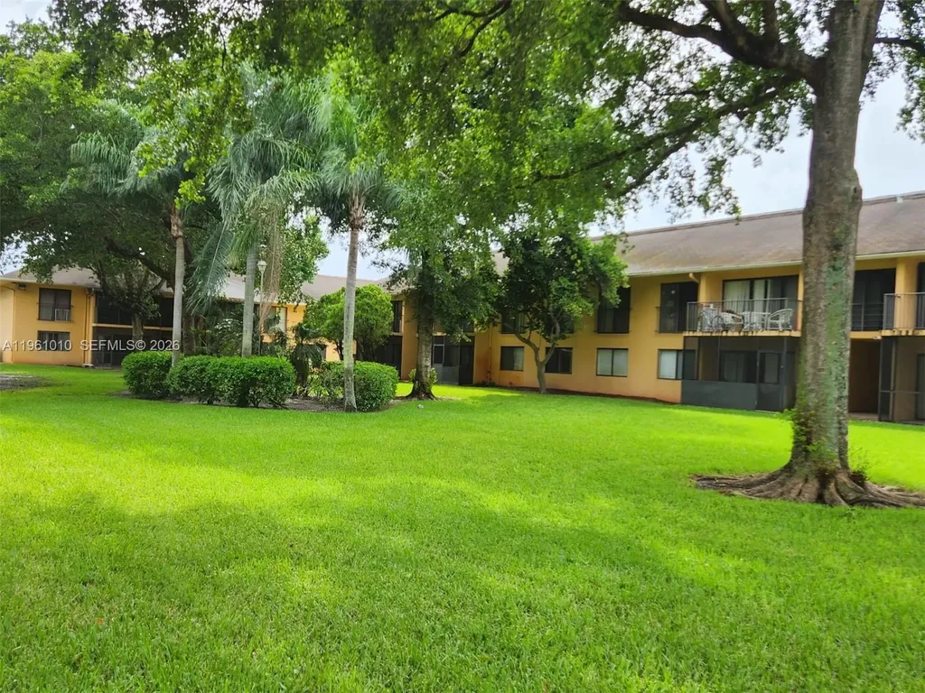 5921 Washington Street Hollywood FL 33023