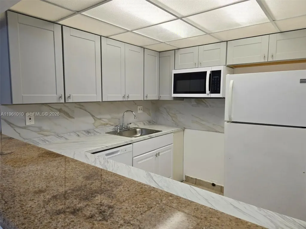 5921 Washington Street Hollywood FL 33023