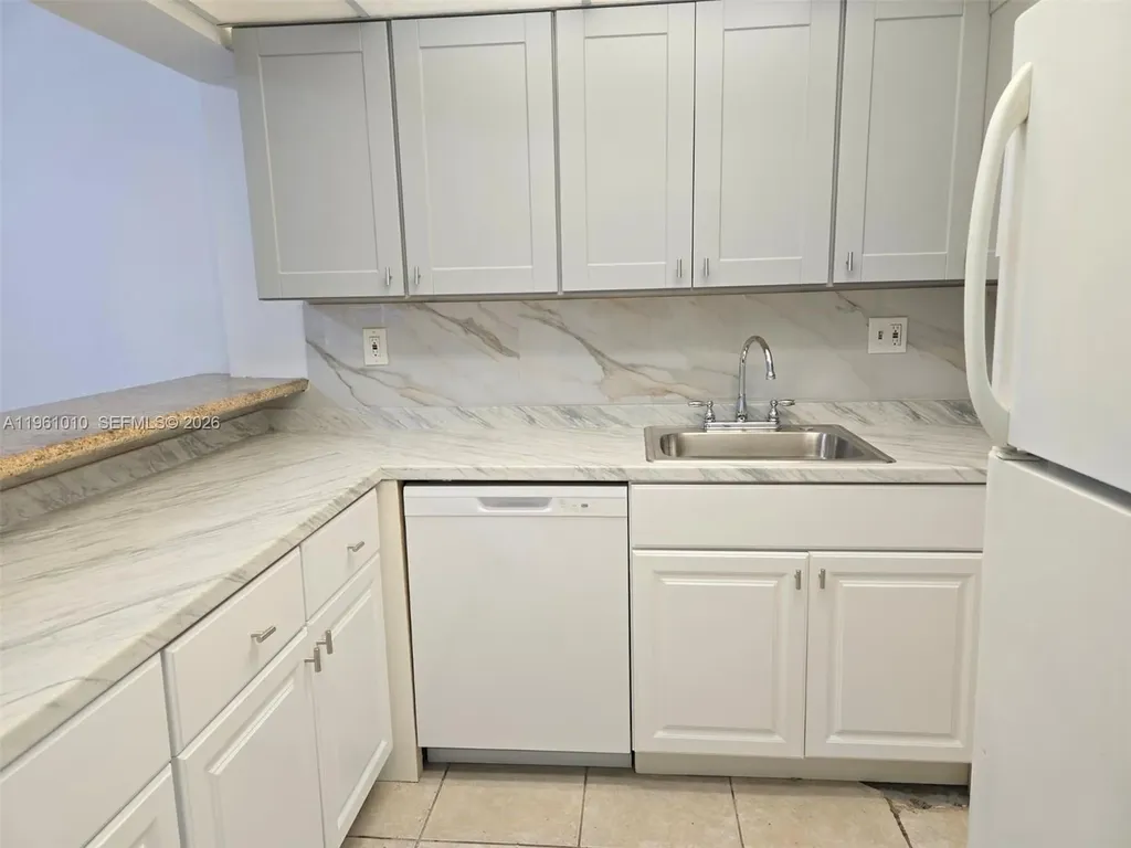 5921 Washington Street Hollywood FL 33023