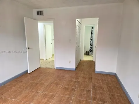 5921 Washington Street Hollywood FL 33023