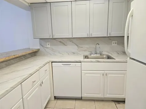 5921 Washington Street Hollywood FL 33023