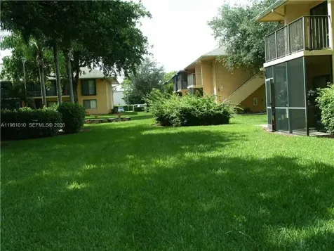 5921 Washington Street Hollywood FL 33023