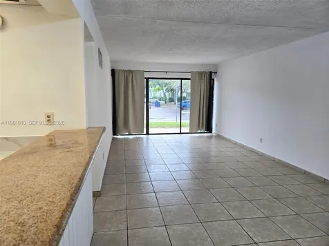 5921 Washington Street Hollywood FL 33023