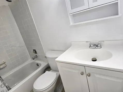 5921 Washington Street Hollywood FL 33023