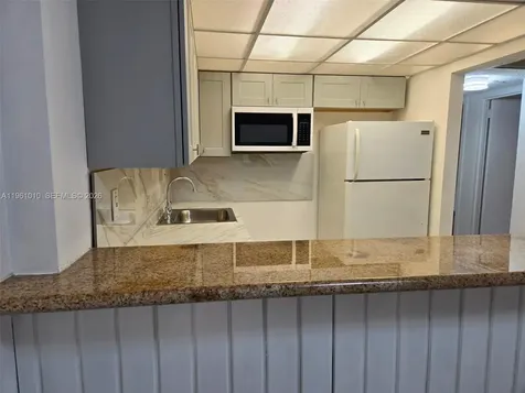 5921 Washington Street Hollywood FL 33023