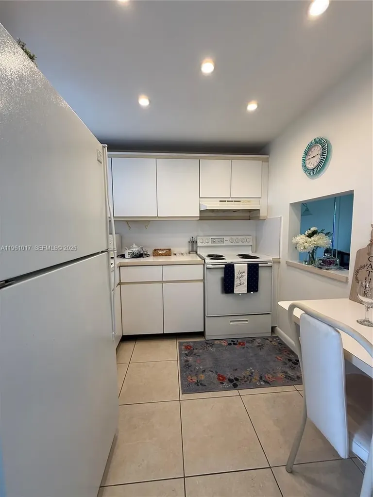 9001 Sunrise Lakes Boulevard Sunrise FL 33322