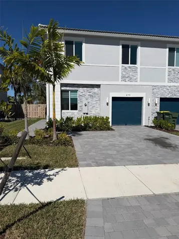679 SE 13th Street Circle Homestead FL 33034
