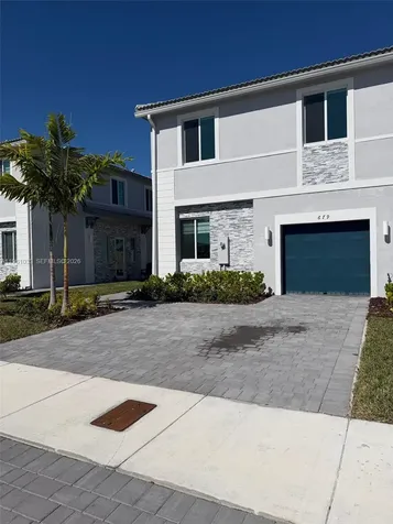 679 SE 13th Street Circle Homestead FL 33034