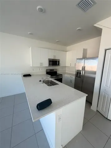679 SE 13th Street Circle Homestead FL 33034