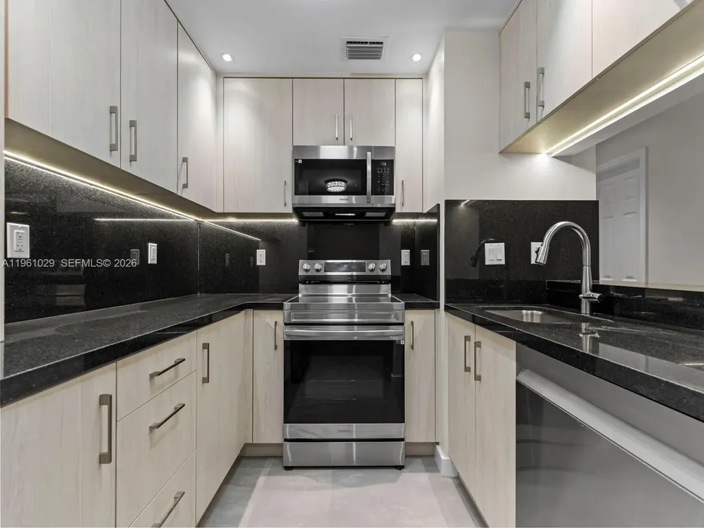 15639 SW 73rd Circle Terrace Miami FL 33193