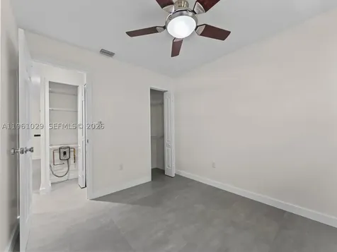 15639 SW 73rd Cir Terrace Miami FL 33193