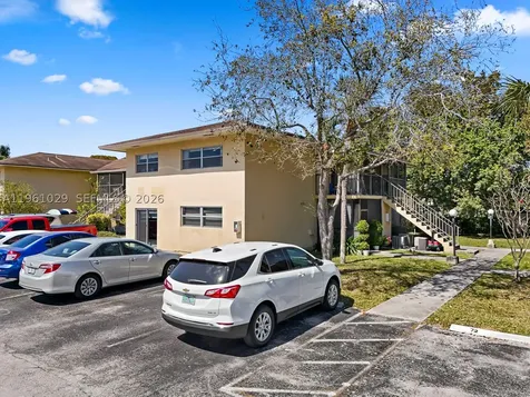 15639 SW 73rd Cir Terrace Miami FL 33193