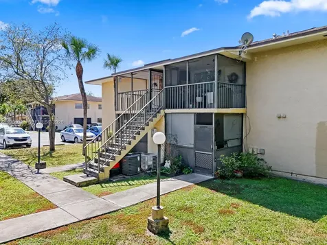 15639 SW 73rd Circle Terrace Miami FL 33193