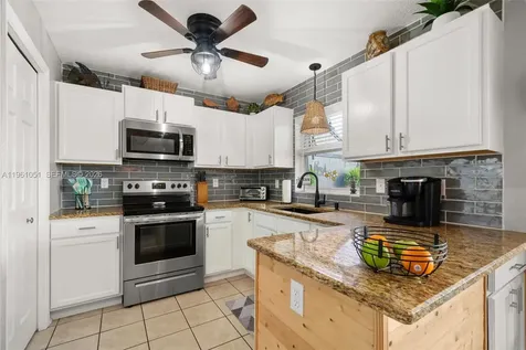 1531 Killarney Sebring FL 33870