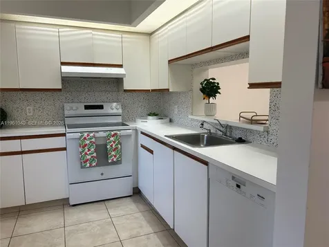 100 SW 130th Terrace Pembroke Pines FL 33027