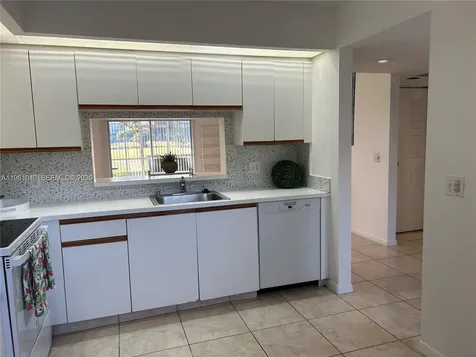 100 SW 130th Terrace Pembroke Pines FL 33027