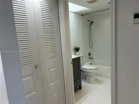 100 SW 130th Terrace Pembroke Pines FL 33027