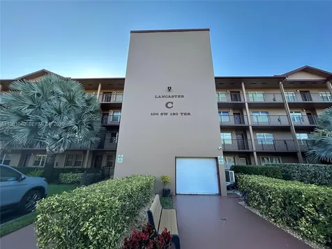 100 SW 130th Terrace Pembroke Pines FL 33027