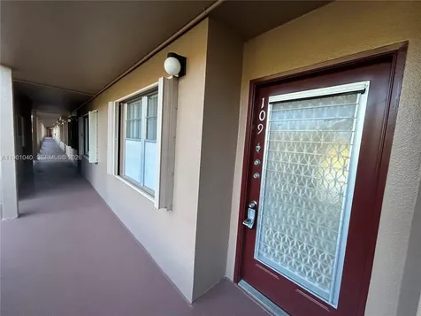 100 SW 130th Terrace Pembroke Pines FL 33027