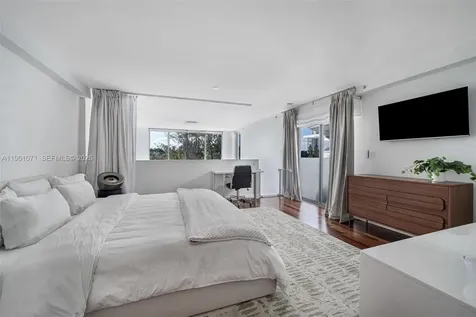 245 Michigan Avenue Miami Beach FL 33139