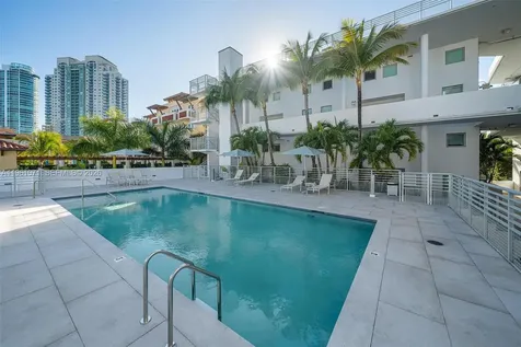 245 Michigan Avenue Miami Beach FL 33139