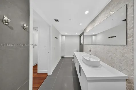 245 Michigan Avenue Miami Beach FL 33139