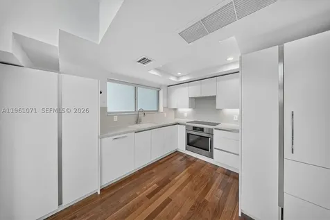245 Michigan Avenue Miami Beach FL 33139