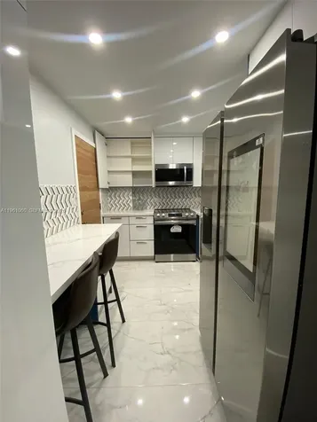 Miami Beach FL 33140