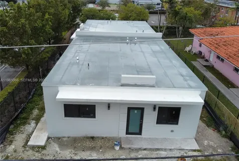 2474 W 4th Court Hialeah FL 33010