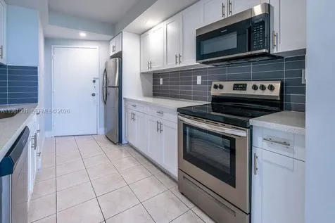 5401 Collins Avenue Miami Beach FL 33140