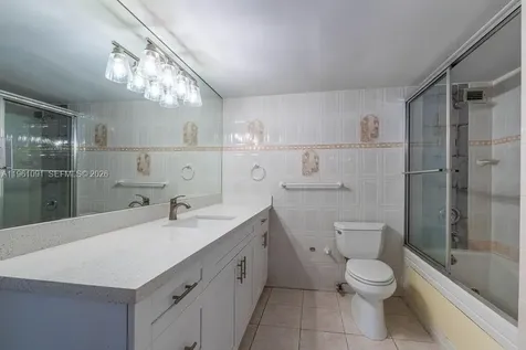 5401 Collins Avenue Miami Beach FL 33140