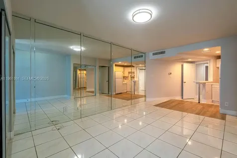 5401 Collins Avenue Miami Beach FL 33140