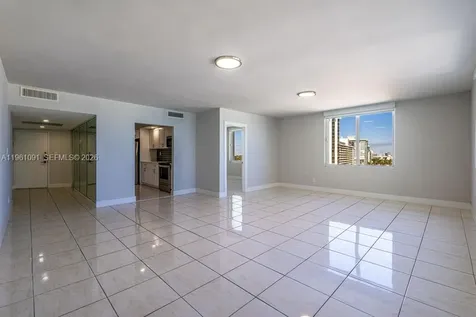 5401 Collins Avenue Miami Beach FL 33140