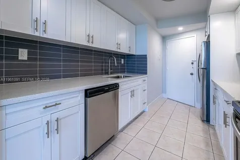 5401 Collins Avenue Miami Beach FL 33140