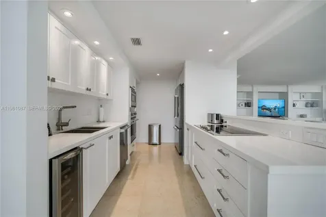 1111 Crandon Boulevard Key Biscayne FL 33149
