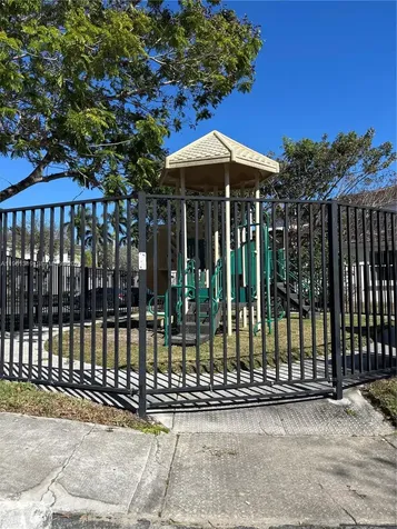 1044 NE 42nd Terrace Homestead FL 33033