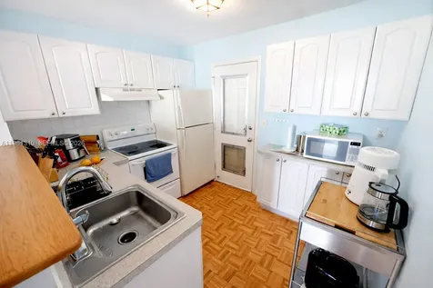 16750 NE 14th Avenue Miami FL 33162