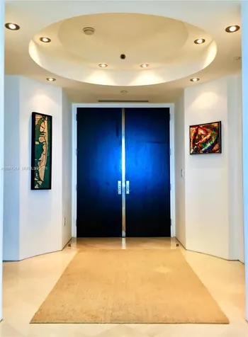 100 S Pointe Drive Miami Beach FL 33139