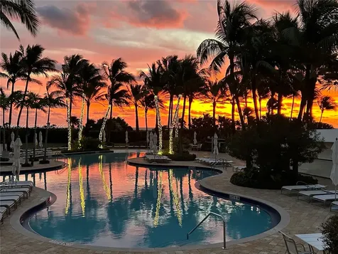 100 S Pointe Drive Miami Beach FL 33139