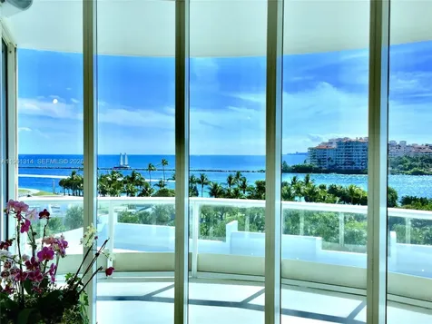 100 S Pointe Drive Miami Beach FL 33139
