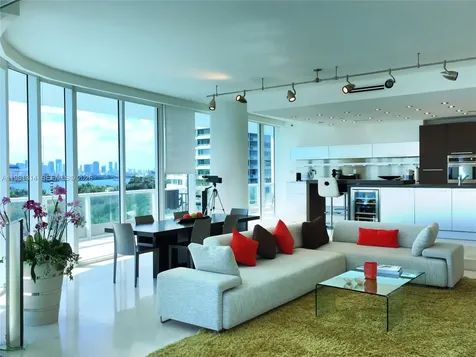 100 S Pointe Drive Miami Beach FL 33139
