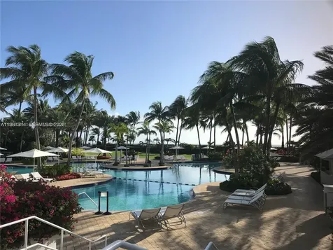 100 S Pointe Drive Miami Beach FL 33139